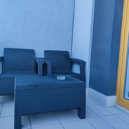 Apartamenty Metro Targowek 27 Warschau Exterior foto