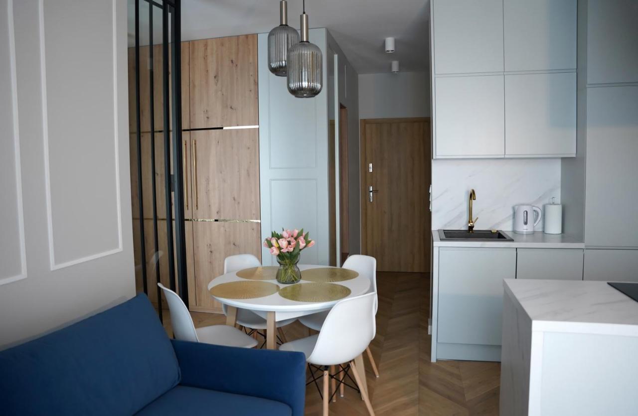 Apartamenty Metro Targowek 27 Warschau Exterior foto