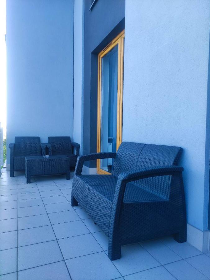 Apartamenty Metro Targowek 27 Warschau Exterior foto
